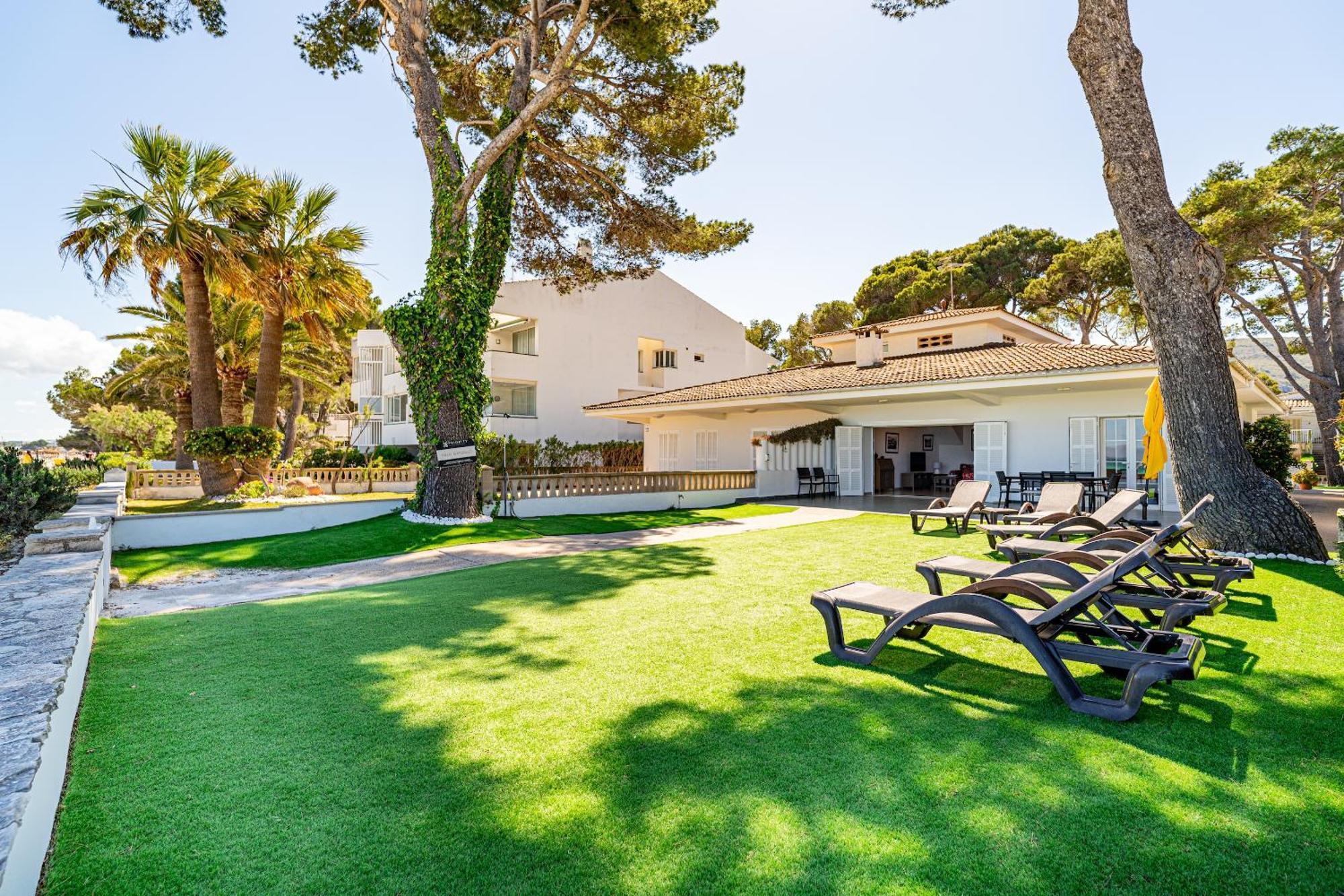 Villa Garballo Alcudia - Sea Front Екстериор снимка